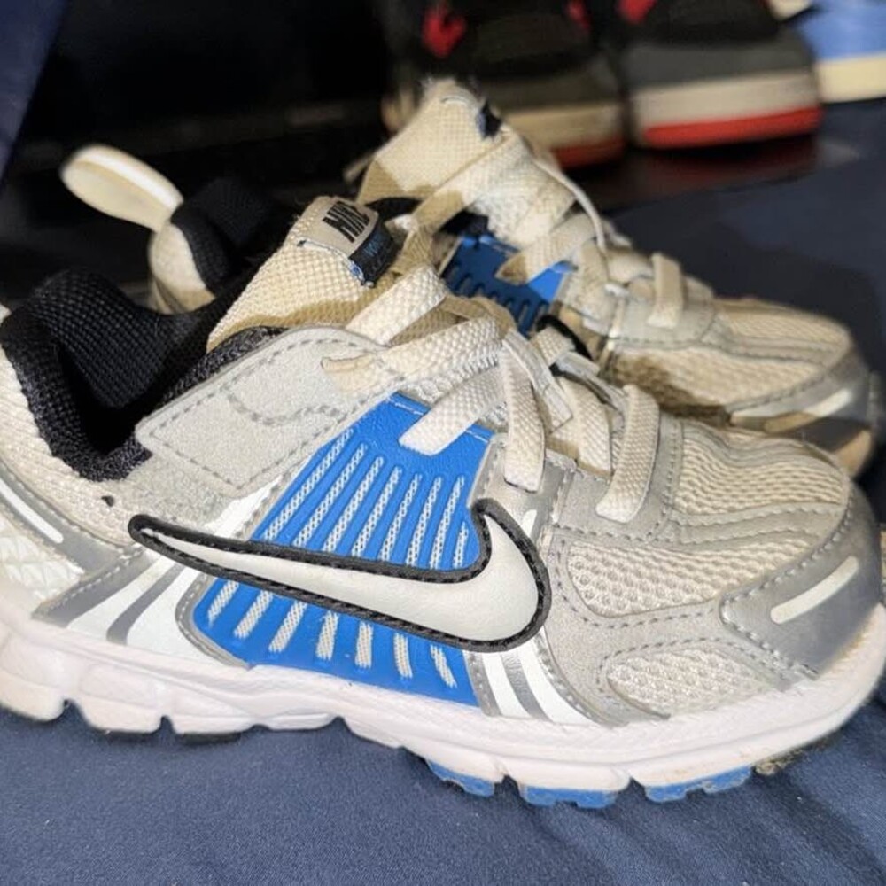 Nike Zoom Vomero 5 Toddler Sneakers 7.5c